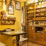 Alloggio dei Vassalli, In the heart of the historic center